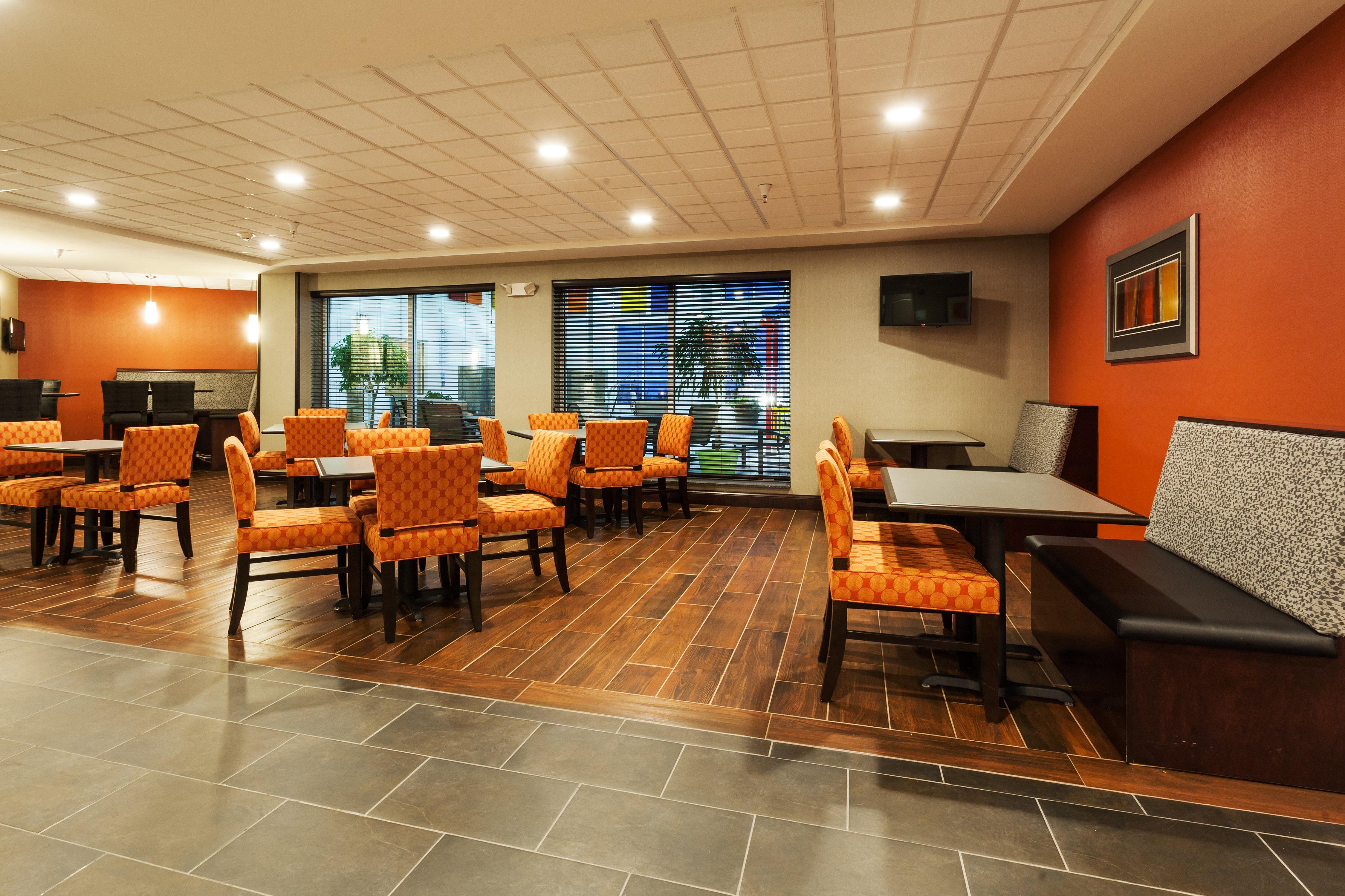 Holiday Inn Express & Suites Rapid City By Ihg Екстер'єр фото