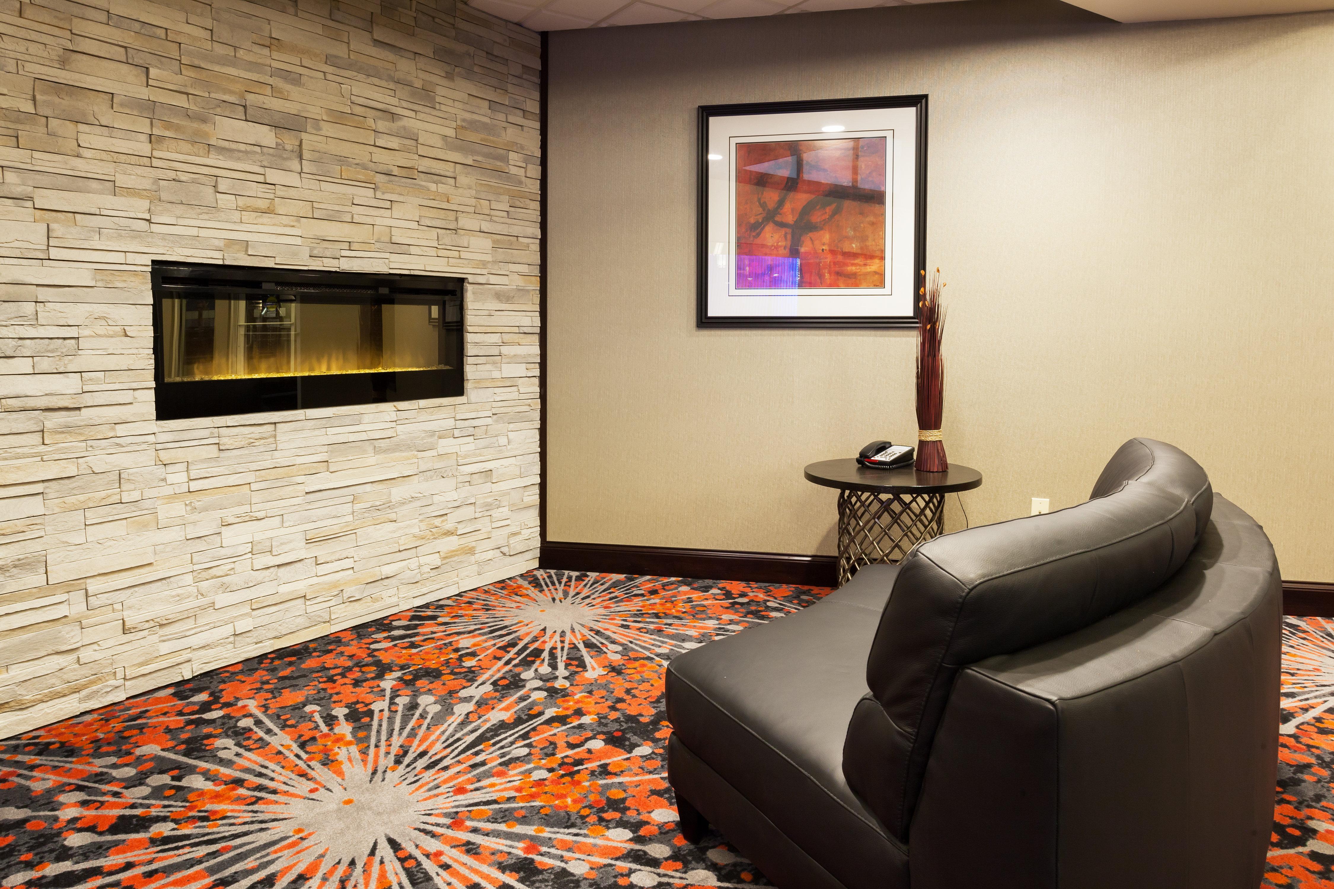 Holiday Inn Express & Suites Rapid City By Ihg Екстер'єр фото