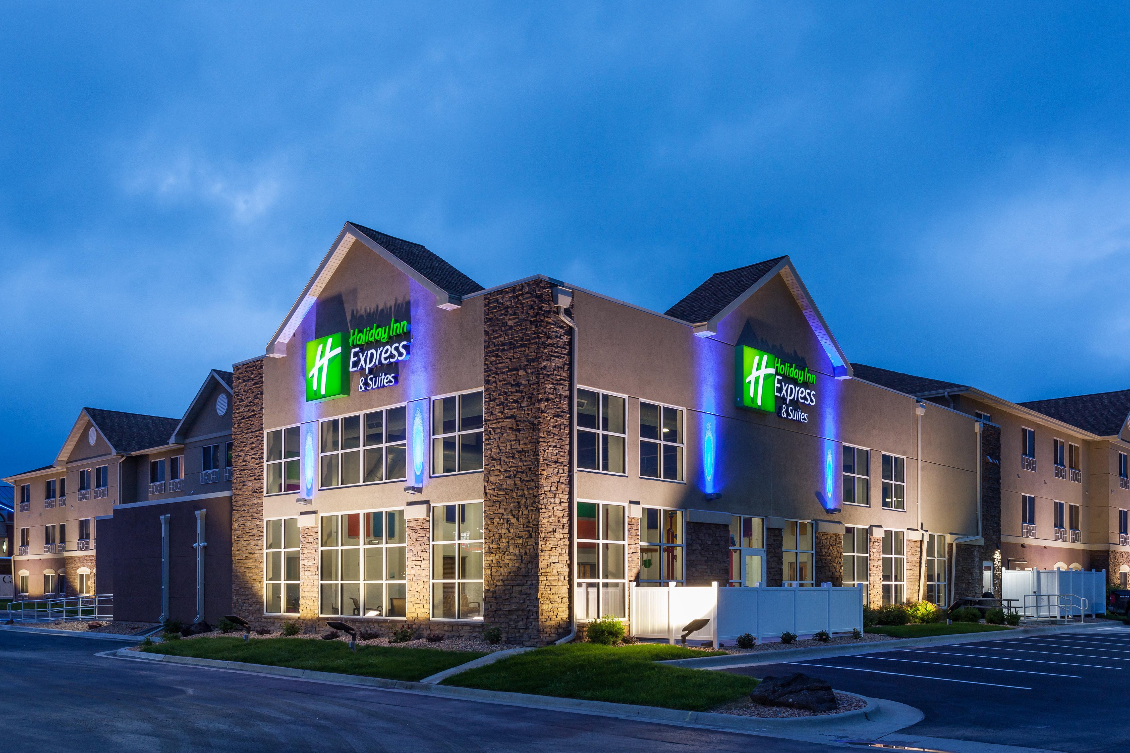 Holiday Inn Express & Suites Rapid City By Ihg Екстер'єр фото