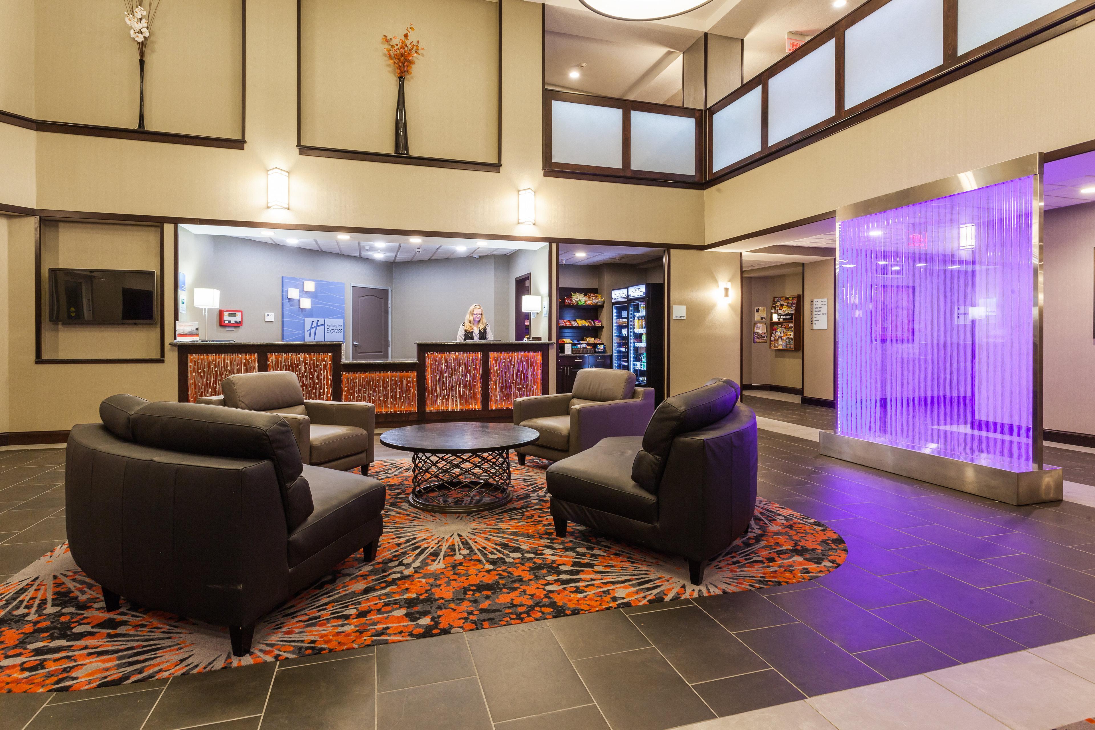 Holiday Inn Express & Suites Rapid City By Ihg Екстер'єр фото